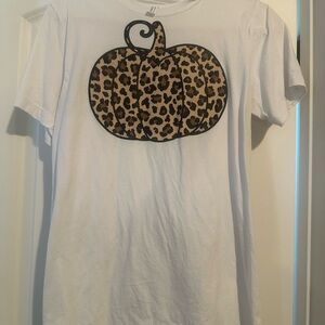 White T-Shirt with Leopard Pumpkin Design